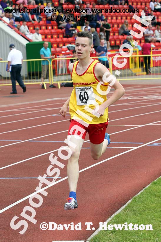 Boys 800 metres, Northern Inter-County Schools, Gateshead International Stadum. Photo: David T. Hewitson/Sports for All Pics